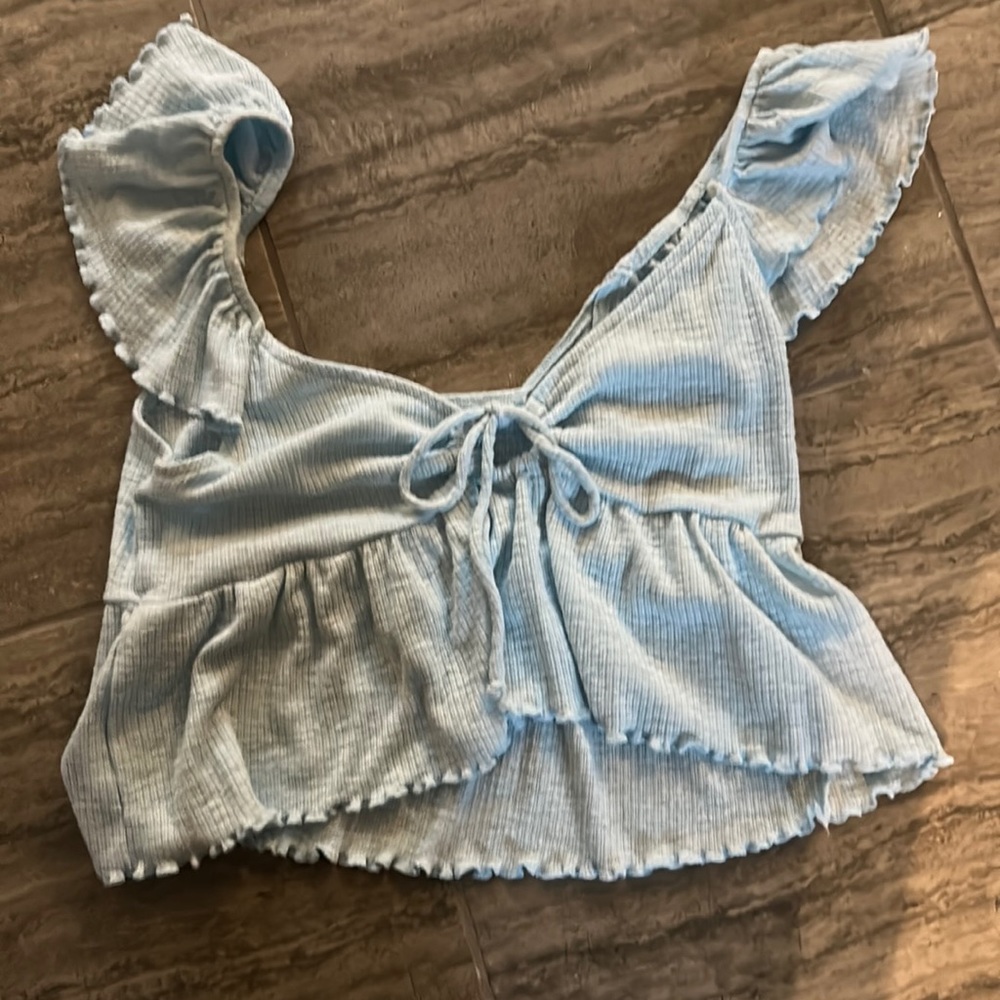 baby blue crop top